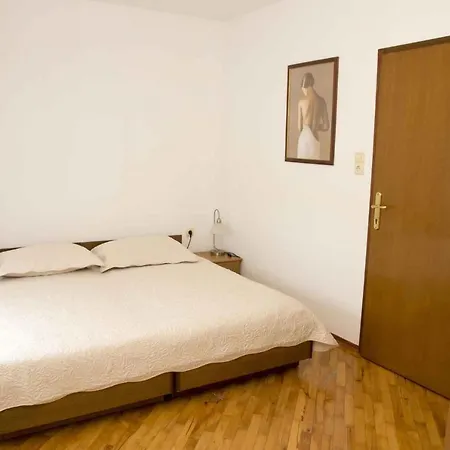 In 15346 Apartment *