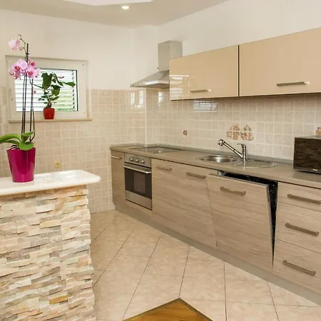 In 15346 Apartment *
